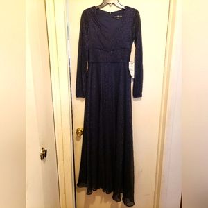 Betsy & Adams long sleeves dress size 4
